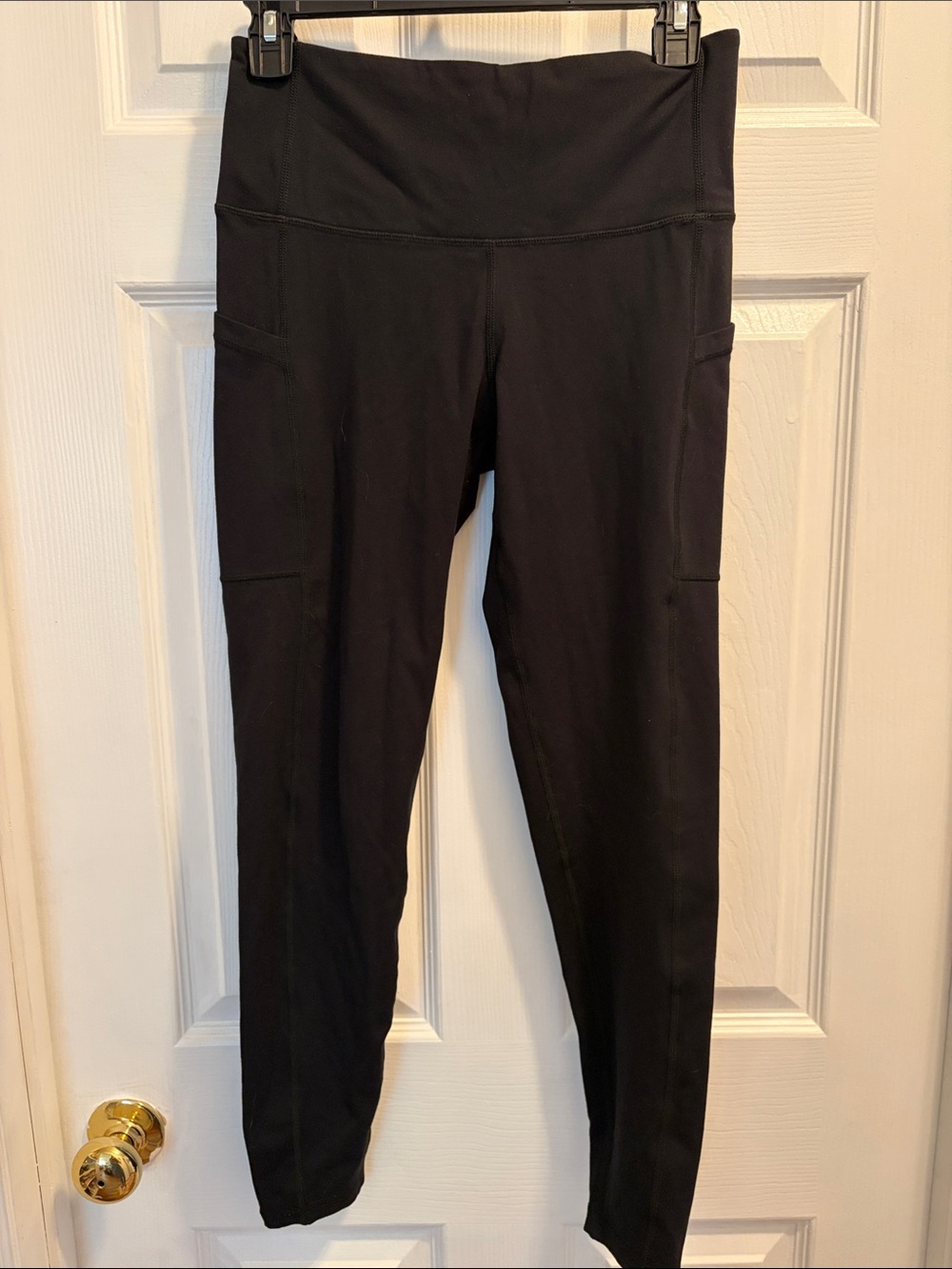 High-Rise Black Leggings with Side Utility Pockets